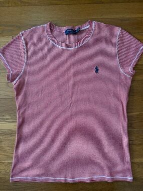⚓️ Ralph Lauren Polo red/white striped tee. Size L.